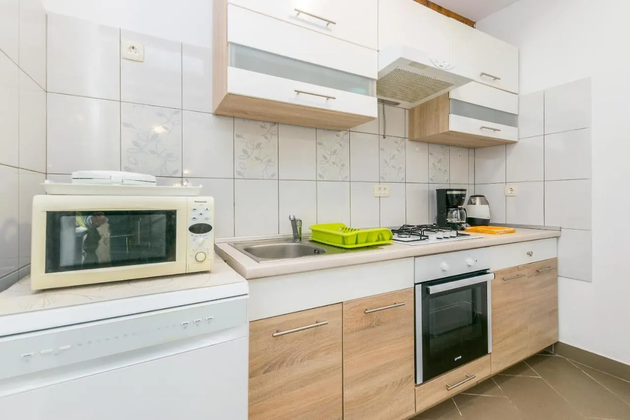 Holiday Home Olga With Pool &Pet Friendly Pula Kroatien