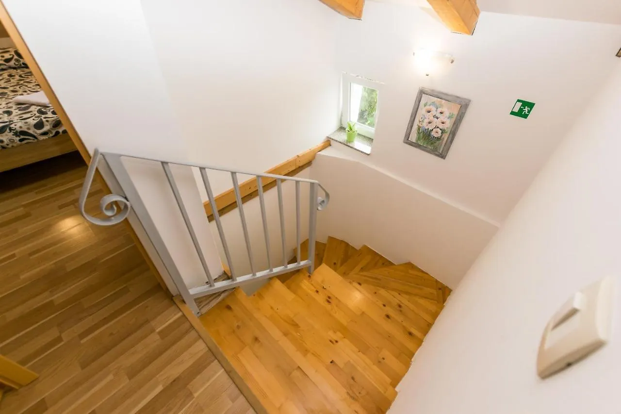 Holiday Home Olga With Pool &Pet Friendly Pula Kroatien